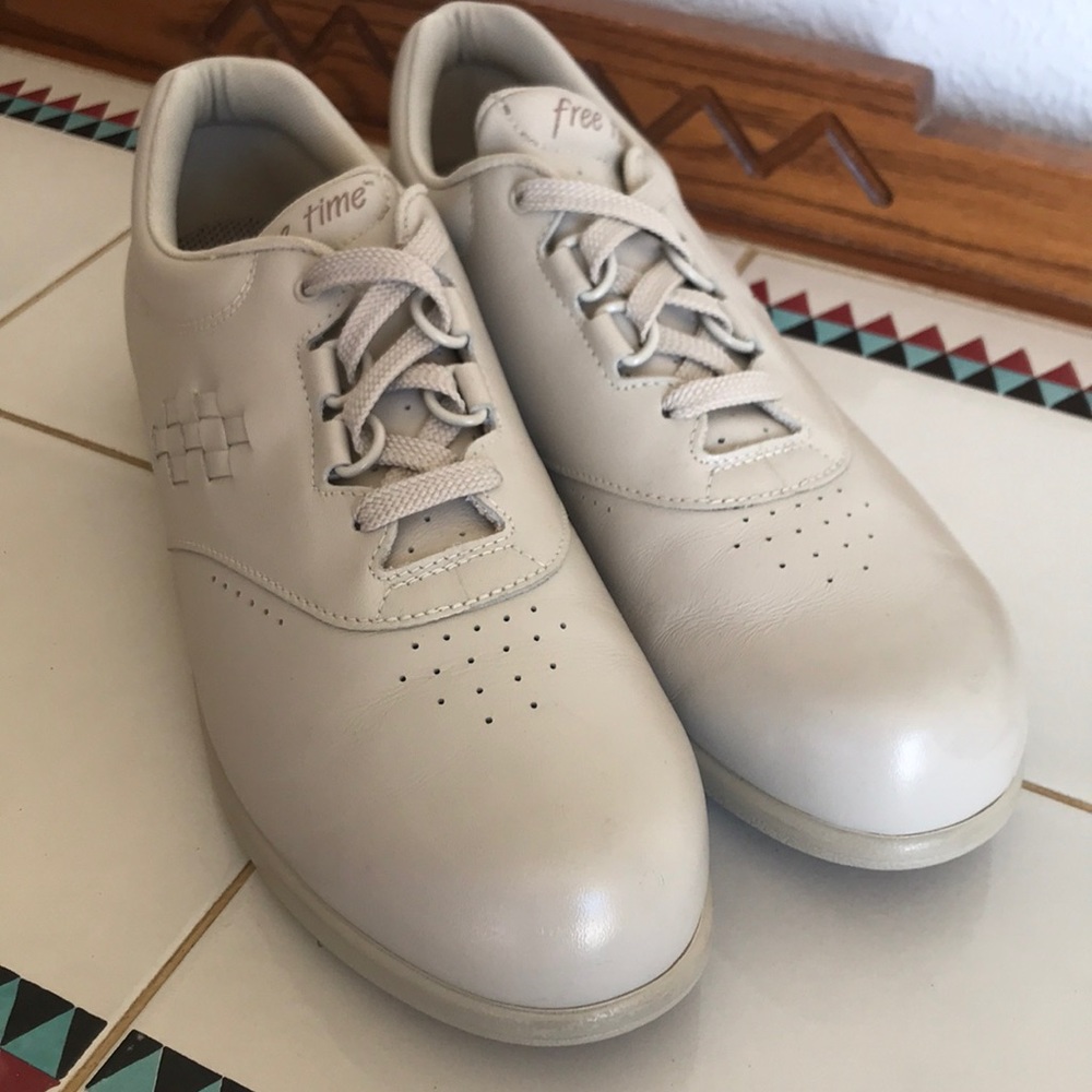 SAS Free time lace up comfort shoes